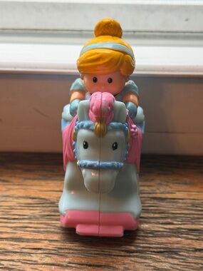 Little people klip-klop